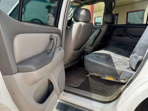 Used 2003 Toyota Sequoia SR5 RWD image 13