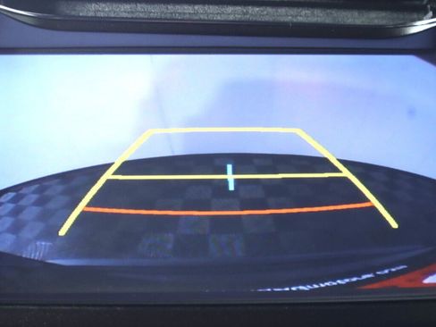 Used 2017 Toyota RAV4 XLE AWD/4WD image 21