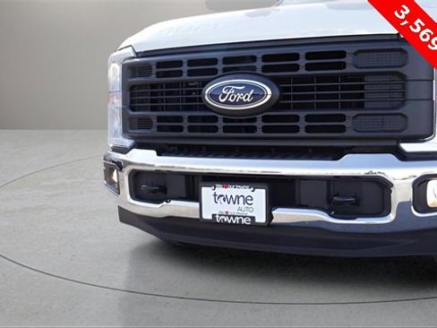 Used 2023 Ford F250 XL w/ XL Chrome Package image 23