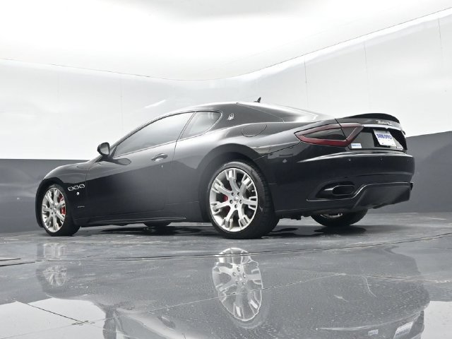Used 2017 Maserati GranTurismo Sport RWD image 47
