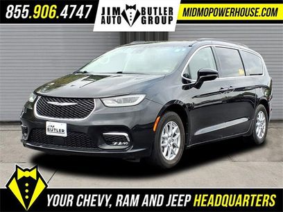 Used 2022 Chrysler Pacifica Touring-L