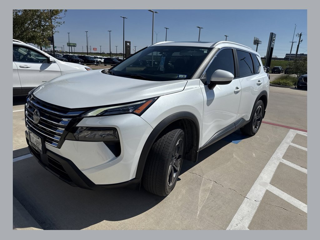 Used 2024 Nissan Rogue SV w/ SV Premium Package FWD image 1