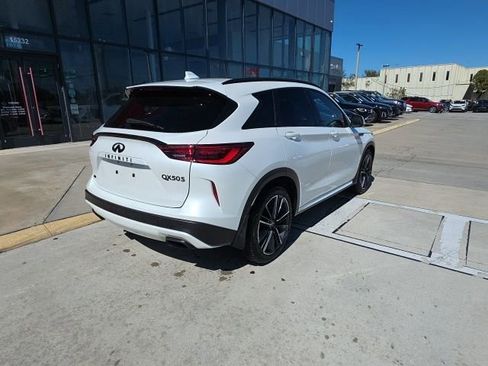 Used 2025 INFINITI QX50 Sport image 4