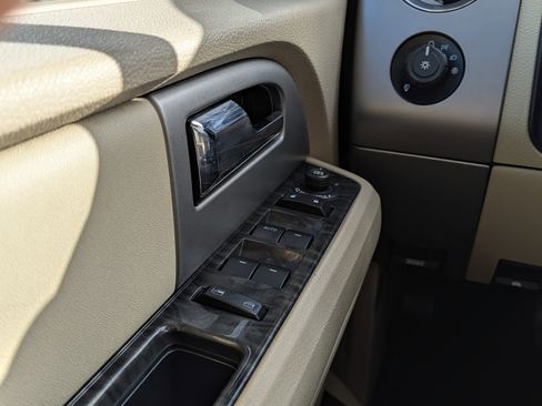 Used 2017 Ford Expedition EL Limited w/ Equipment Group 301A image 27