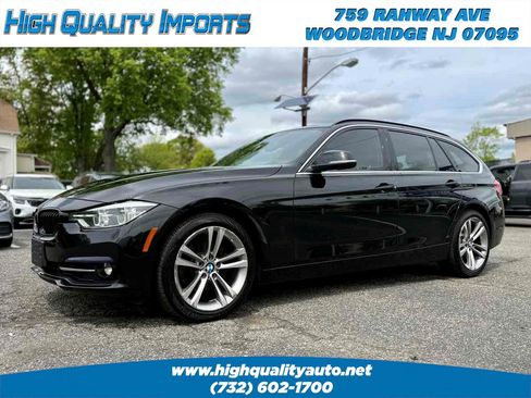 Used 2018 BMW 330i xDrive Wagon AWD/4WD image 3