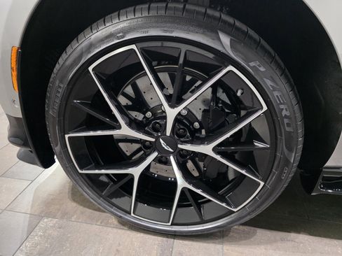 New 2026 Aston Martin DBX 707 image 4