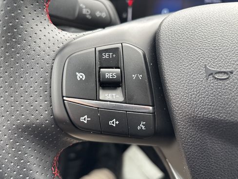 Used 2025 Ford Escape ST-Line image 19