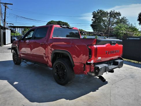 Used 2025 Toyota Tundra SR5 w/ SR5 Premium Package AWD/4WD image 3