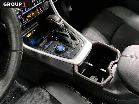 Used 2022 Toyota RAV4 Limited image 17