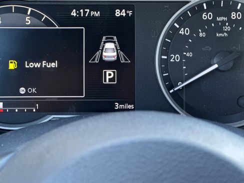 New 2025 Nissan Versa SR w/ Trunk Package image 21