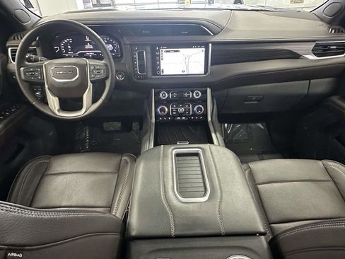 Used 2023 GMC Yukon Denali image 15