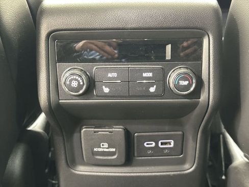 Used 2022 GMC Acadia AT4 w/ Technology Package image 22