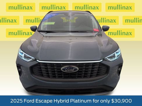 Certified 2025 Ford Escape Platinum image 16