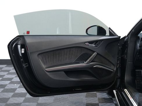 Used 2019 Audi TT RS w/ Technology Package image 21