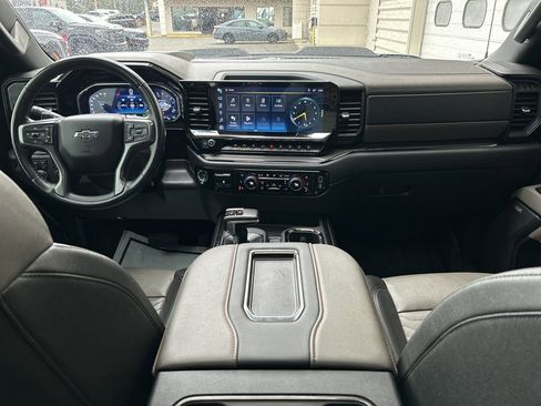 Used 2022 Chevrolet Silverado 1500 ZR2 w/ Technology Package image 16