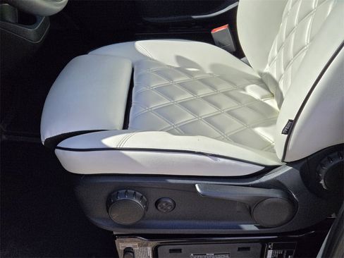 Used 2019 Mercedes-Benz Sprinter 170 image 30