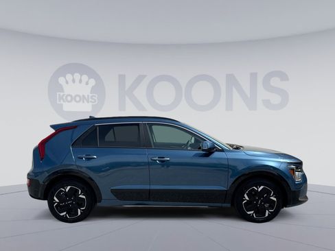 New 2025 Kia Niro Wave w/ Wave Preserve Package image 8