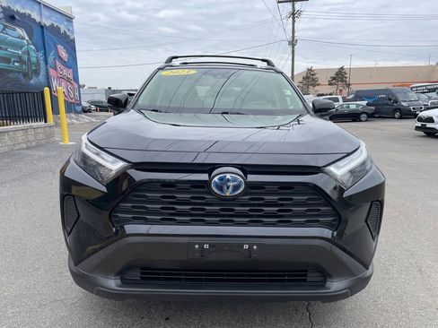 Used 2023 Toyota RAV4 XLE w/ Convenience Package image 5