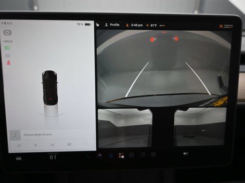 Used 2022 Tesla Model Y Long Range AWD/4WD image 9