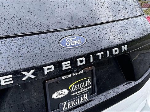 Certified 2025 Ford Expedition Active image 8