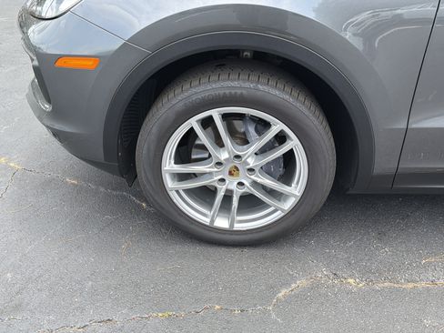 Used 2019 Porsche Cayenne AWD/4WD image 13