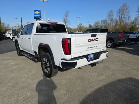 Used 2025 GMC Sierra 3500 Denali w/ Denali Reserve Package image 3