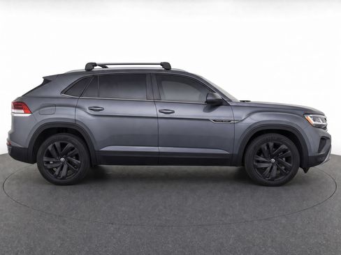 Used 2023 Volkswagen Atlas Cross Sport SE FWD image 8