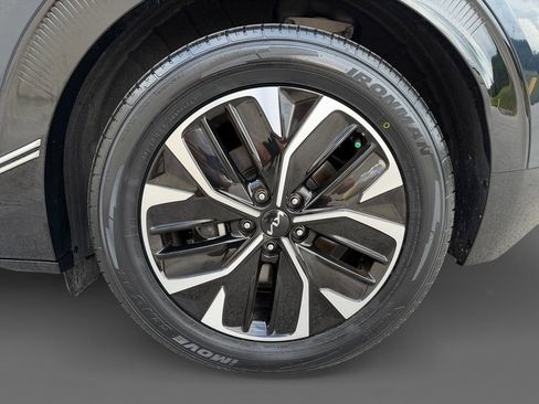 Used 2023 Kia EV6 Wind RWD image 11