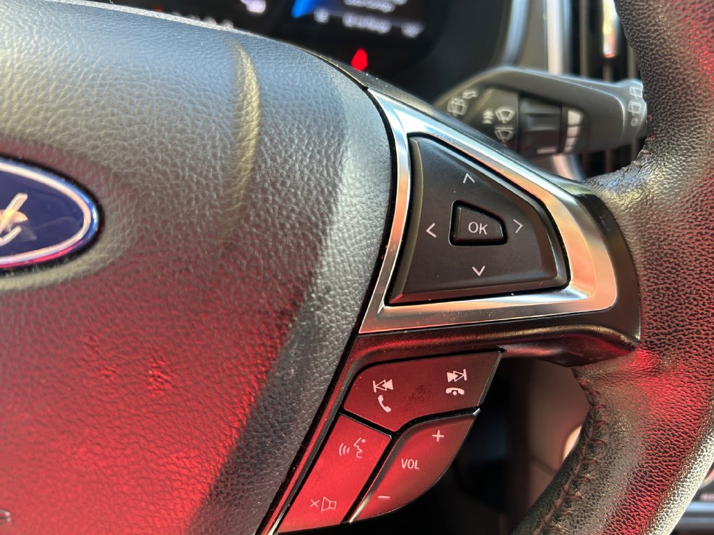 Used 2024 Ford Edge SEL AWD/4WD image 16