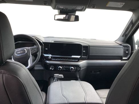 Used 2023 GMC Sierra 1500 SLT w/ SLT Premium Package AWD/4WD image 10