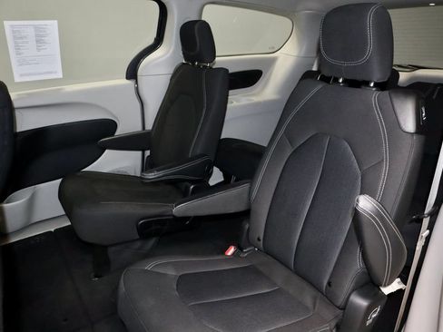 Used 2023 Chrysler Voyager LX FWD image 20