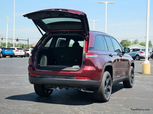 New 2025 Jeep Grand Cherokee Limited w/ Black Appearance Package image 23