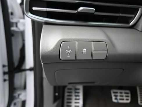 Certified 2026 Hyundai Elantra Sport FWD image 16