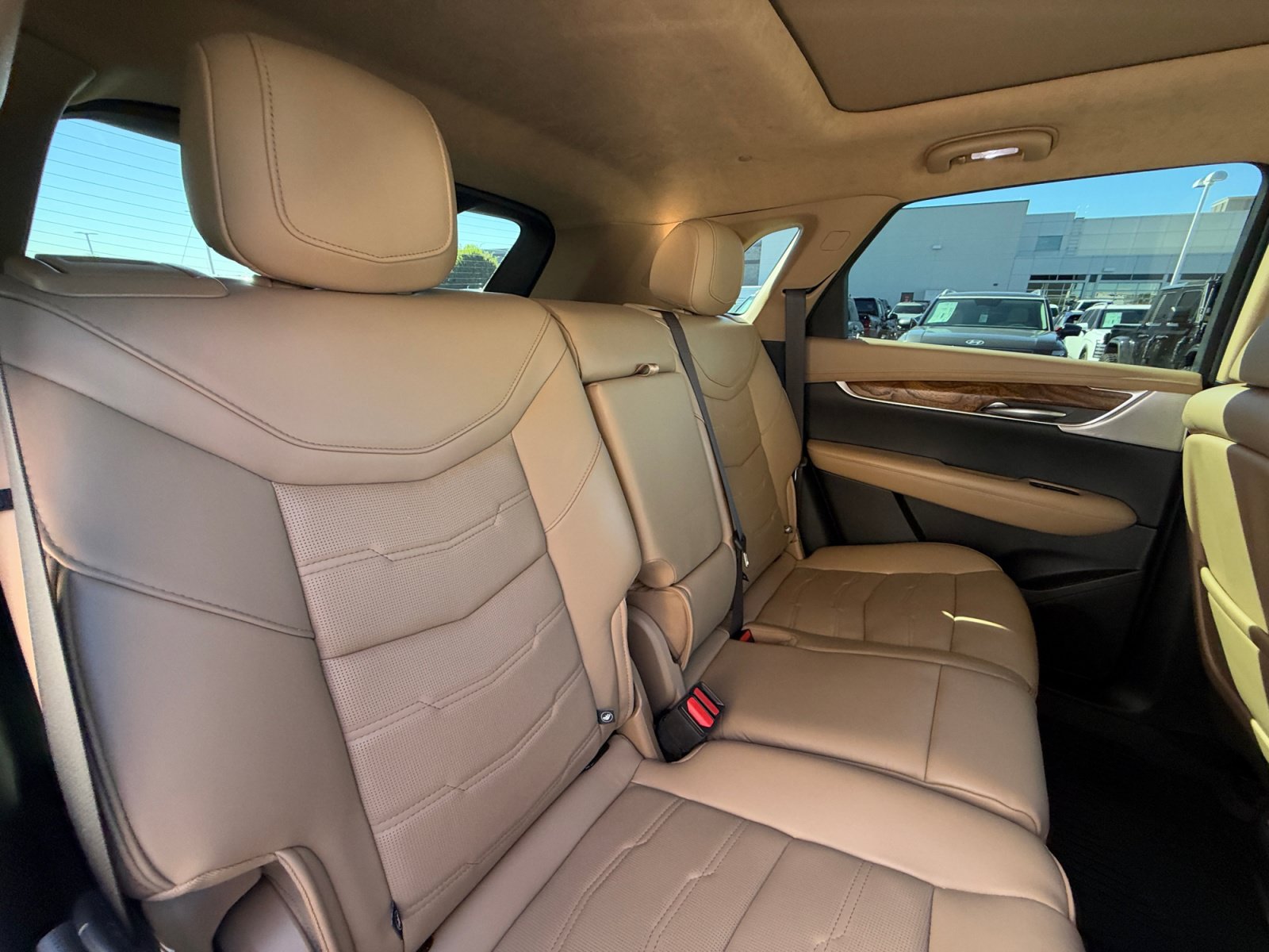 Used 2021 Cadillac XT5 Premium Luxury w/ Platinum Package AWD/4WD image 18