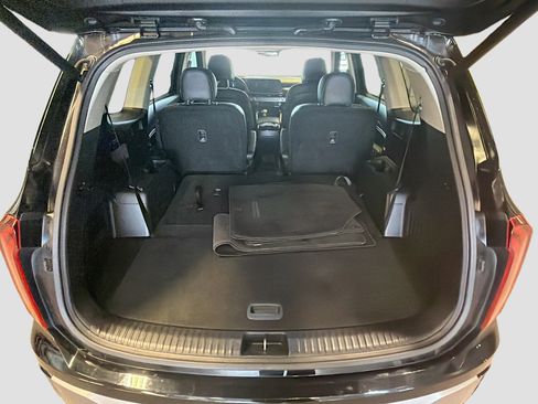 Used 2025 Kia Telluride S image 32