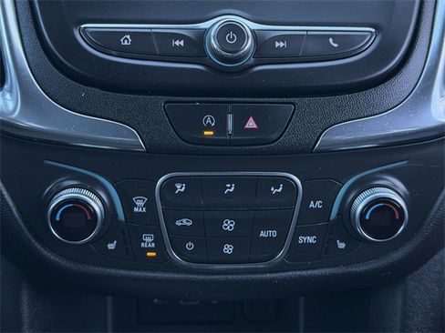 Used 2022 Chevrolet Equinox LT image 19