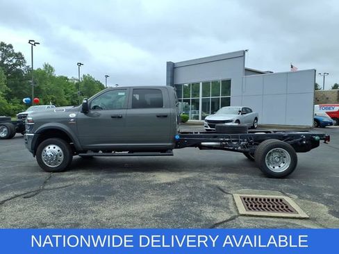 New 2026 RAM 5500 Tradesman AWD/4WD image 4