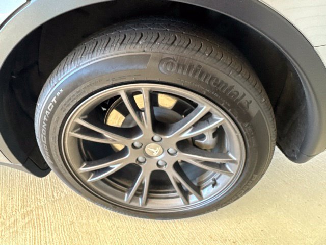 Used 2025 Tesla Model Y Long Range AWD/4WD image 36