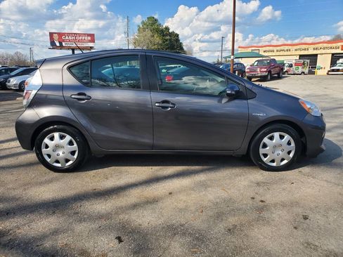 Used 2013 Toyota Prius C Two image 8