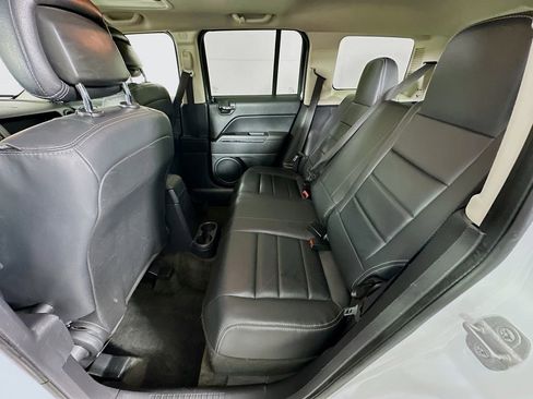 Used 2014 Jeep Patriot Limited w/ Sun/Sound Group image 29