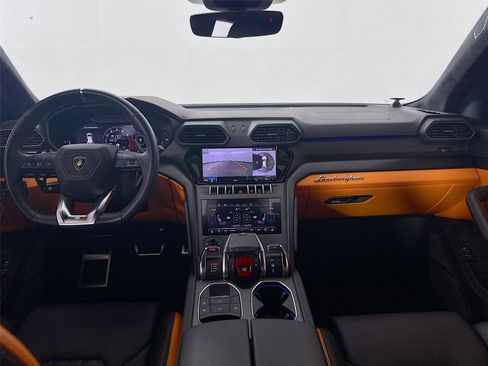 Used 2023 Lamborghini Urus S AWD/4WD image 3