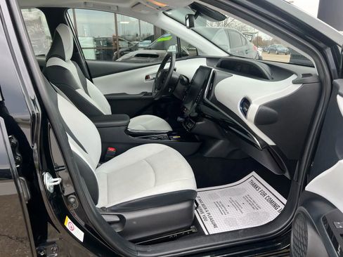 Used 2019 Toyota Prius Limited image 20