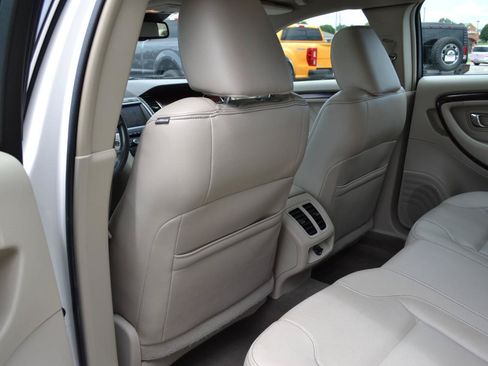 Used 2010 Ford Taurus Limited AWD/4WD image 47