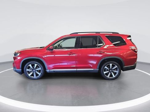 Used 2023 Honda Pilot Elite image 2