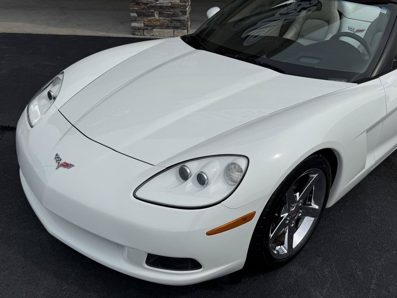 Used 2006 Chevrolet Corvette Convertible w/ Preferred Equipment Group RWD image 8