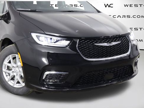 New 2026 Chrysler Pacifica Select image 47