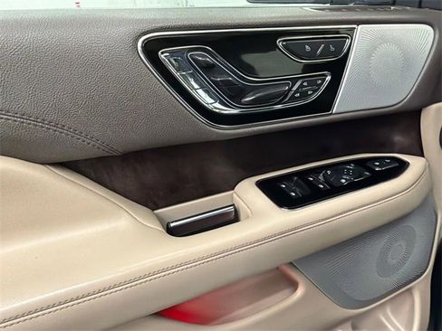 Used 2022 Lincoln Navigator L Reserve image 38