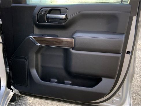 Used 2022 Chevrolet Silverado 1500 LT image 22