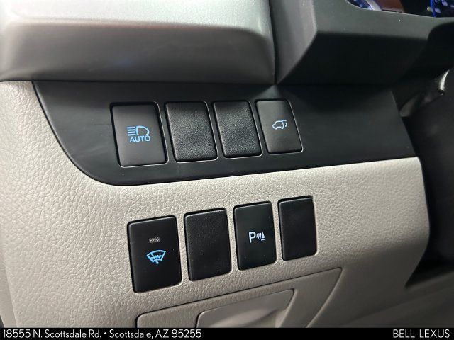 Used 2019 Toyota Highlander Limited AWD/4WD image 27