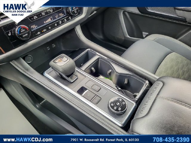 Used 2024 Nissan Pathfinder SV AWD/4WD image 22